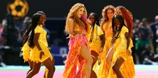 Historyczne Halftime Show w finale mundialu. Shakira, Madonna i Bieber na jednej scenie [ZDJĘCIA]