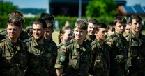 Tak minister obrony Niemiec zamierza zwiększyć liczebność niemieckiej armii. Wojskowi mówią o "katastrofie"