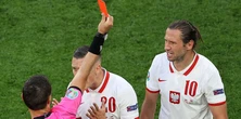 Ojciec Grzegorza Krychowiaka zabrał głos po czerwonej kartce syna. "Mogę tylko przeprosić kibiców"