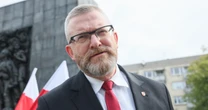 Kolejne kłopoty Grzegorza Brauna. Minister sprawiedliwości zapowiada stanowcze kroki