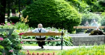 Dopłata do wakacji dla seniorów. Nawet 2,5 tys. zł dodatku