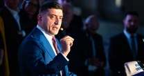 Przegrany kandydat w Rumunii nie składa broni. "Ta wojna dopiero się zaczyna"