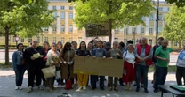 Nietypowa akcja pod KPRM. "Panie premierze, prosimy o przyłączenie się do nas"