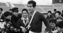 Nie żyje absolutna legenda. 75 goli w 76 meczach. Był bohaterem narodowym