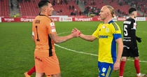 Arka ma już co świętować. GKS Tychy walczy o iluzję [NA ŻYWO]