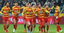 Jagiellonia wraca z Europy do ligi. Widzew chcą ją zatrzymać [NA ŻYWO]