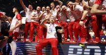 Parszywa trzynastka. Oto dlaczego Kurek nazwał to żenadą i katastrofą