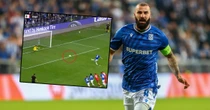 Dublet w pierwszej połowie? Mikael Ishak był blisko. Ależ błąd!