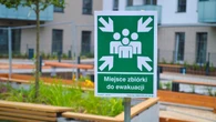 Miejsce zbiórki do ewakuacji. Oto warunki, które musi spełniać