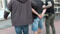 Liczył, że zwiedzie policję. „Łowcy cieni” dorwali go przed centrum handlowym [WIDEO]