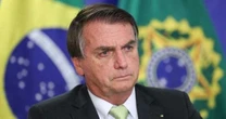 Ministro envia PGR notcia-crime contra Bolsonaro por cheques de Queiroz