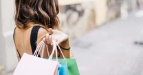 Oniomania: compra compulsiva pode ser tornar doença; entenda o transtorno