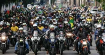 Apoiadores de Bolsonaro sorteiam moto para quem for em manifestao em SP