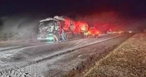 Batida entre caminhes deixa duas pessoas feridas no Sul de Minas