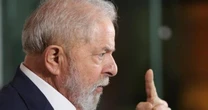 ''Fecha a boca, Bolsonaro. Oua a cincia'', diz ex-presidente Lula