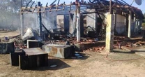 Escola de reserva indgena incendiada em Minas; veja vdeo