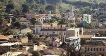 Mulher esfaqueia homem para se defender e sua me, que era agredida