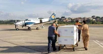 862 mil doses da vacina AstraZeneca so distribudas para cidades mineiras