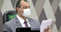 Aziz discute com Marcos Rogrio: 'Vai perguntar ou veio discursar?'