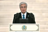 Президент принял участие в церемонии поднятия Государственного флага