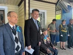 В преддверии Дня Победы в Усть-Каменогорске навестили ветерана ВОВ (видео)
