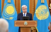 Глава государства наградил работников транспорта