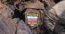 Війна проти України. Сім’ям загиблих російських військових забороняють відкривати труни «Кого я поховала, не знаю»