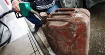 «Бензину ніде немає!» Окупована частина Донбасу знову без пального Що відбувається в окупації з бензином?