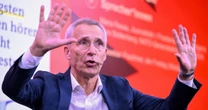 Альянс підвів Україну, а Вашингтон «схилявся до поразки». Закулісся війни у мемуарах колишнього генсекретаря НАТО Столтенберга Столтенберг випустив мемуари, у яких критикує союзників у ЄС і США за недостатню підтримку України