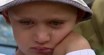 Сльози і сум у дідовому садку. Як евакуюють дітей з родинами із Дніпропетровщини