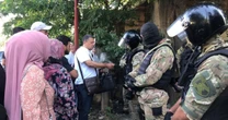 Затримують жінок, погрожують відібрати дітей. ФСБ Росії взялася за кримських татарок у Криму «При живих батьках робите дітей сиротами. Що вони поганого зробили? Вони сповідують свою релігію»