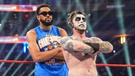 Knicks stars provide back up for WWE favorites in electric Saturday Night's Main Event at MSG