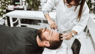 'Looksmaxxing' trend has young men taking hammers to their faces in pursuit of sharper features