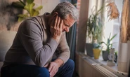 Common aging symptom could worsen loneliness in seniors