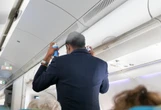 Flight passenger calls out 'nasty cologne' wearer, igniting airplane etiquette debate