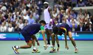 US Open ball boy ignites crowd by chasing down insect that stopped play