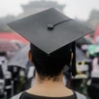 Le lauree diventano abilitanti, addio esame di Stato: “Giovani iniziano a lavorare un anno prima”