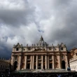 Omofobia, Vaticano vuole bloccare il ddl Zan: “A rischio la libertà di pensiero dei cattolici”
