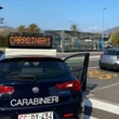Escono per una passeggiata serale, madre e figlia di 11 mesi investite