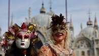 Carnevale 2023, le date: quando inizia e quando finisce con il rito romano