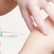 Fare continui richiami del vaccino anti Covid ci farà uscire dalla pandemia?
