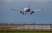 How pilots land planes during 100 mph wind conditions and extreme storms