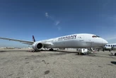 Alaska Airlines orders more Boeing 787s, to open Dreamliner base in Seattle