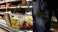 Supermarkets told to cut shoppers' calories in obesity crackdown