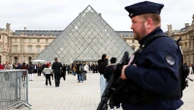 Officials address inside job theory over Louvre heist