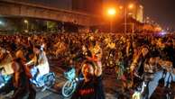 Thousands of students block China highway while cycling for dumplings