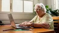 Using the internet may help older people's mental health, says new study