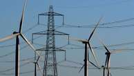 People living near new pylons could get £250 off their energy bills