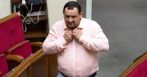 Підбурюють суд та впливають на суспільство: адвокат обвинуваченого в хабарництві нардепа Кузьміних хотів заборонити УНН висвітлювати судові засідання