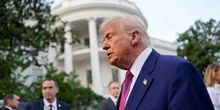 "Він злетів з котушок, це смішно": Трамп публічно поглузував з Маска та висміяв його нову політичну партію